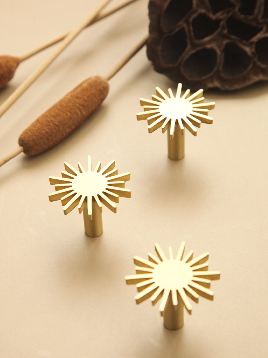 Brass Sunshine Cabinet Knobs, Sun Drawer Pull, Golden Dresser Knobs Handles, Wardrobe handle Pulls Ktichen Pulls Knobs, Furniture hardware