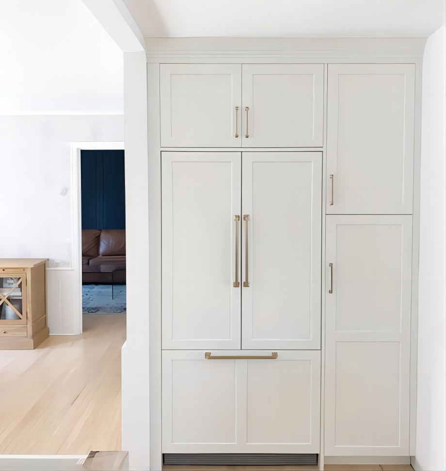 WHAT IS AN APPLIANCE PULL? WHAT IS THE DIFFERENCE BETWEEN AN APPLIANCE HANDLE AND A STANDARD DRAWER PULL?