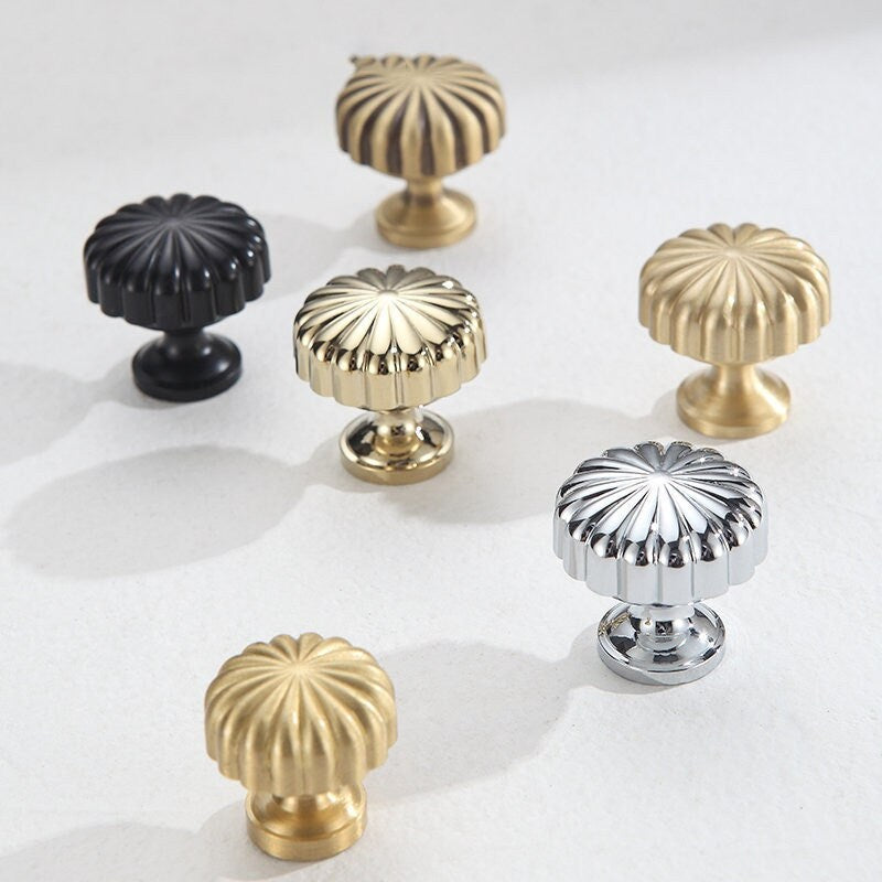 Brass Gold Cabinet Knobs Pulls, Vintage Round Dresser Drawer Pulls Knobs Handles, Black Gold Knobs handle, modern Furniture Hardware