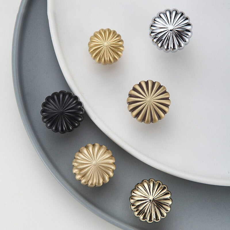 Brass Gold Cabinet Knobs Pulls, Vintage Round Dresser Drawer Pulls Knobs Handles, Black Gold Knobs handle, modern Furniture Hardware