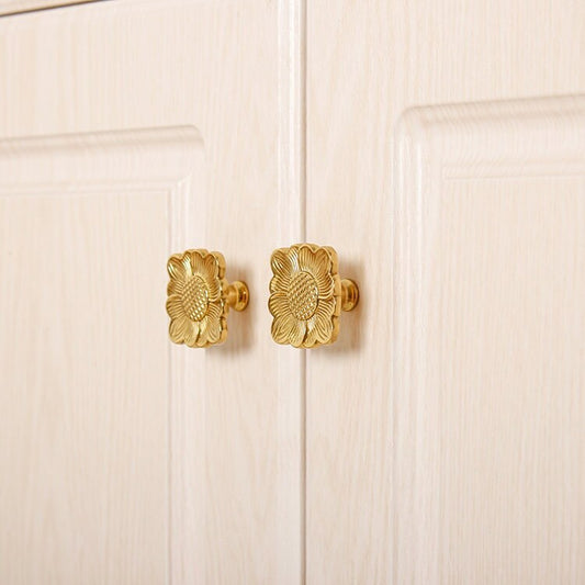 Brass sunflower Dreawer Dresser Knobs pull, decorative art room knobs, diy drawer pulls , wardrobe Knob, Cabinet Knobs , furniture hardware