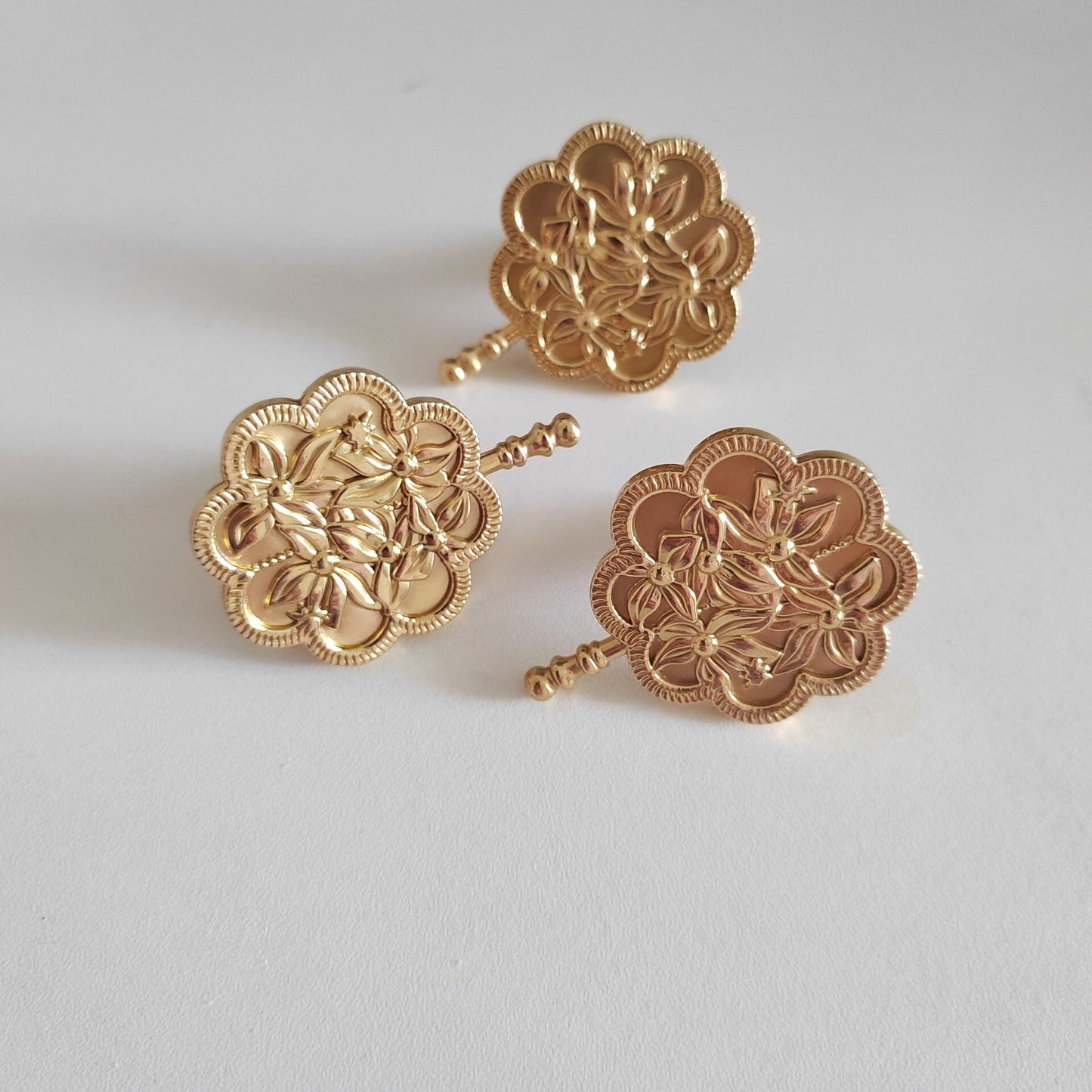 Brass Flower handle Knobs, Elegant Drawer Pull, Wardrobe handle Pulls Cabinet Pulls Knobs Dresser Knobs Handles Furniture hardware