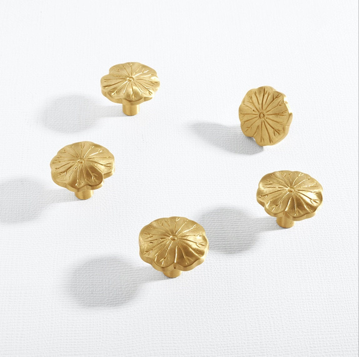 Elegant lotus leafhandle Cabinet Handles Pull Drawer Handles Pull Modern Brass Drawer Pulls Knobs Handles Wardrobe Knobs handle