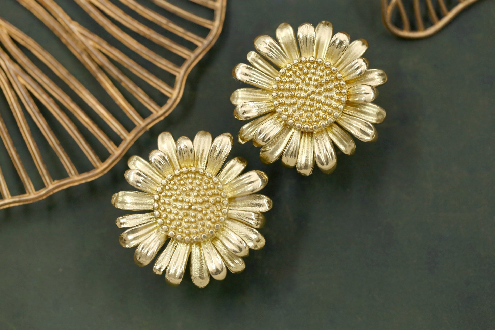 Solid brass daisy flower cabinet Knobs, art deco Furniture knobs, diy floret drawer pulls Wardrobe Cabinet Handle Knobs, furniture hardware