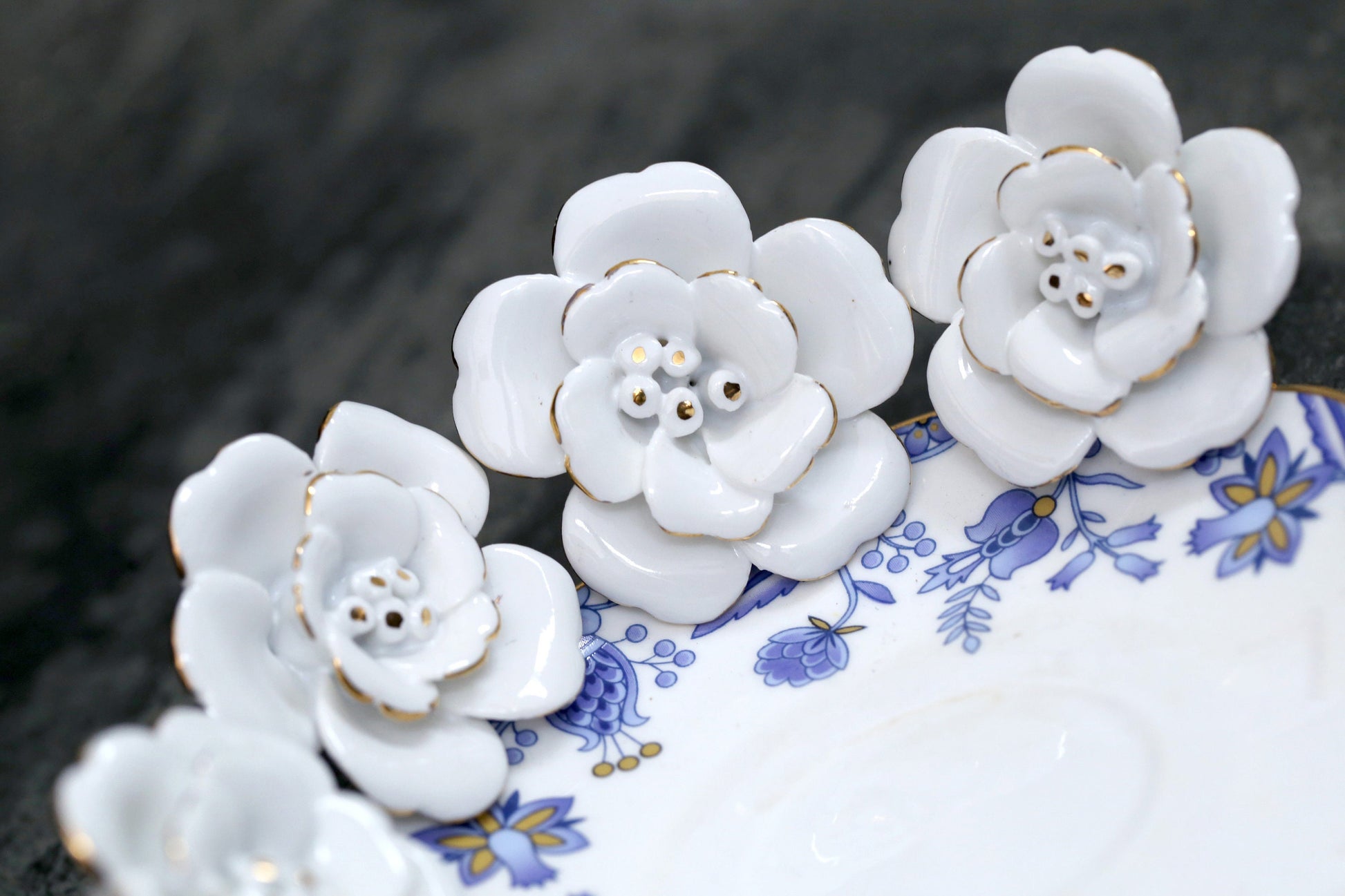 Classical White Flower knobs Pull Flower Drawer Knobs Pulls Dresser handle knob, Wardrobe handle pull, furniture Handles cabinet Hardware