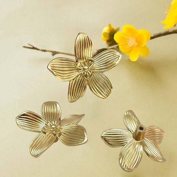Bright Gold Flower Cabinet Door Handles Pull, Brass Flower Drawer Pulls Knobs Handles, Wardrobe Knobs handle, Home deco, Furniture Hardware