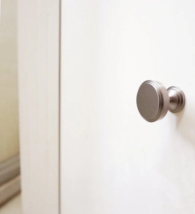 Elegant Golden grey Cabinet Pulls Knob Brushed brass Drawer Pulls Knobs Handles Gold Dresser,Wardrobe Knobs handle Modern Furniture Hardware