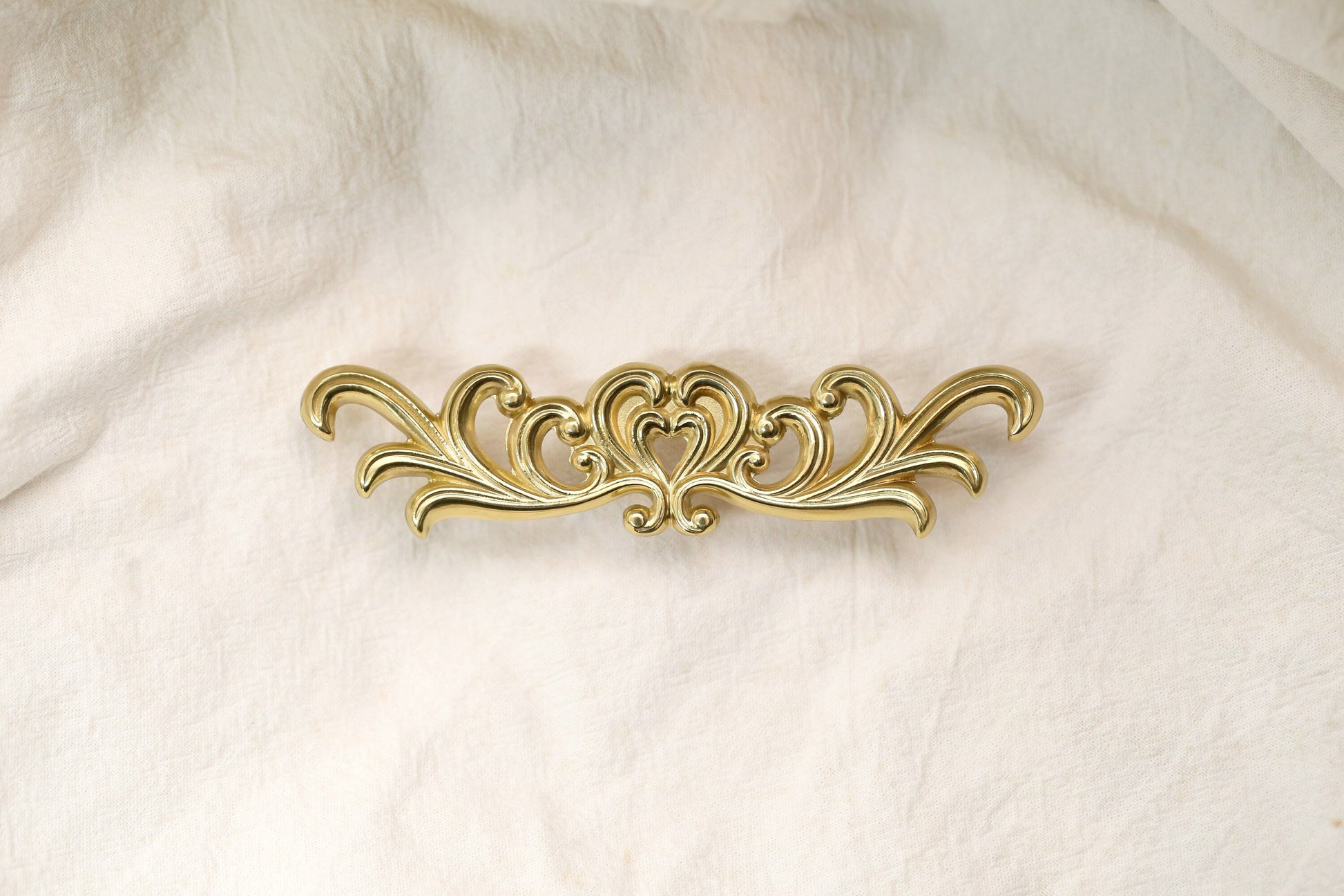 2PCS heart handle cabinet Knobs pull, art deco Furniture knobs, diy animal drawer pulls fish knob Wardrobe Handle Knobs, furniture hardware